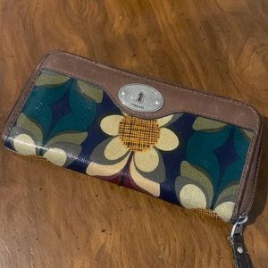 Fossil Full Zip Close Wallet